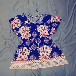 Angel Sleeve Tie Tunic Size L-XL